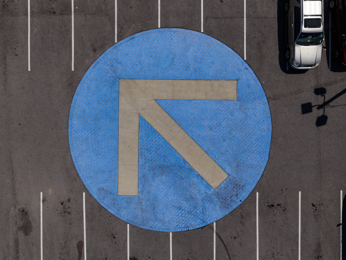 Straßenverkehrszeichen